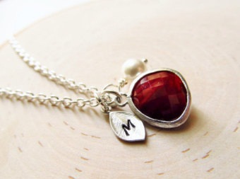 January Birthstone: 9 Traditional Garnet Gemstone Jewelry 2023