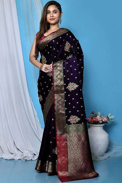 9 Elegant Collection of Kanjivaram Saree Designs for Royal Look