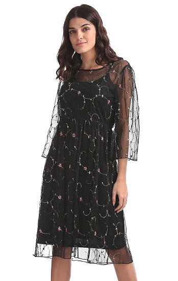 25 Stunning Collection of Embroidered Dresses for Mesmerize Look