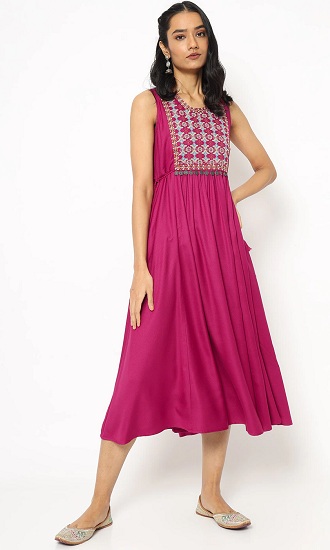 25 Stunning Collection of Embroidered Dresses for Mesmerize Look