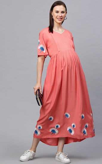 25 Stunning Collection of Embroidered Dresses for Mesmerize Look