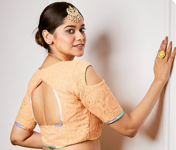 50 Stunning Collection of Blouse Designs for Different Sarees