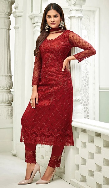 15 Trendy Collection of Pakistani Kurtis for Beautiful Look