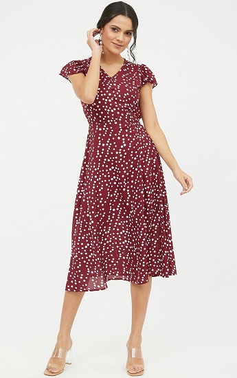 Maroon Dresses for Women - 30 Trending Models for Graceful Look