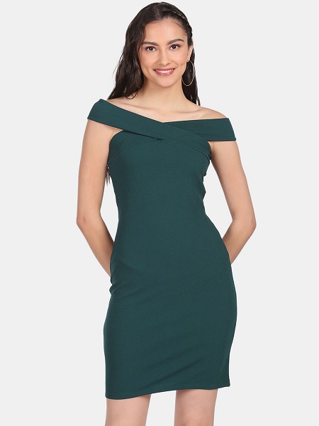 Halter Neck Dresses - 30 Trending Designs with Styling Guide