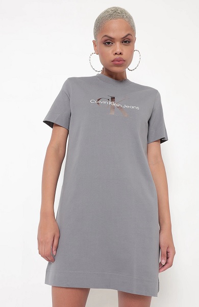 20 Trendy Models of T-Shirt Dresses for Women in Fashion