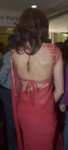 Pink Blouse Designs: These 20 Stunning Models To Steal Your Heart