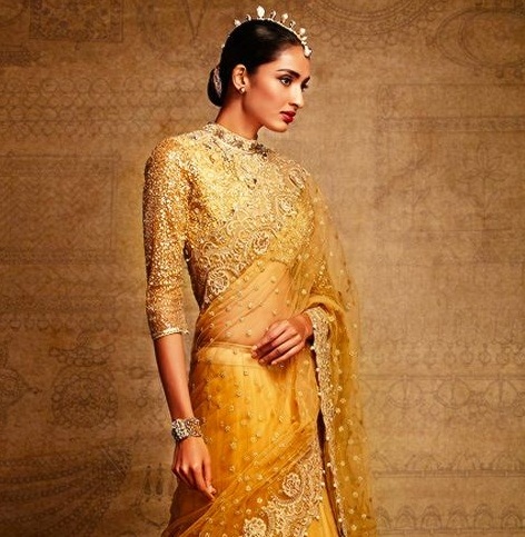 35 Beautiful Bridal Blouse Designs For Stunning Look At Wedding