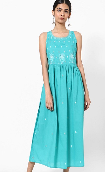 20 Modern Chikankari Kurti Designs To Give The Captivating Look