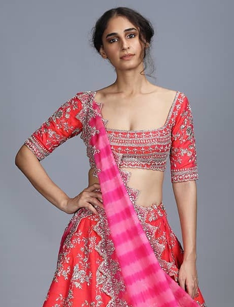 Square Neck Blouse Designs - 20 New and Stunning Collection