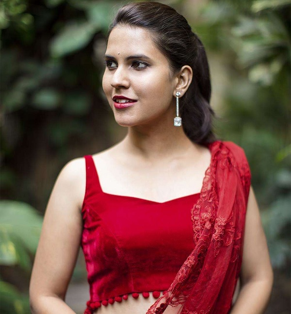 20 Stunning Collection of Red Blouse Designs for Stylish Look