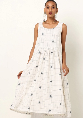 25 Modern Sleeveless Kurti Designs for Stylish Appearance