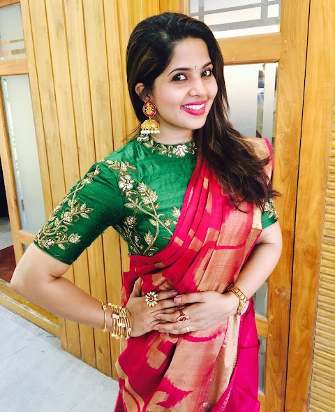 High Neck Blouse Designs: Try These 20 Models for Celebrity Look