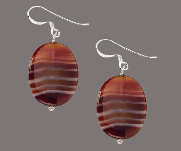 9 Best August Birthstones Jewelry for Men and Women