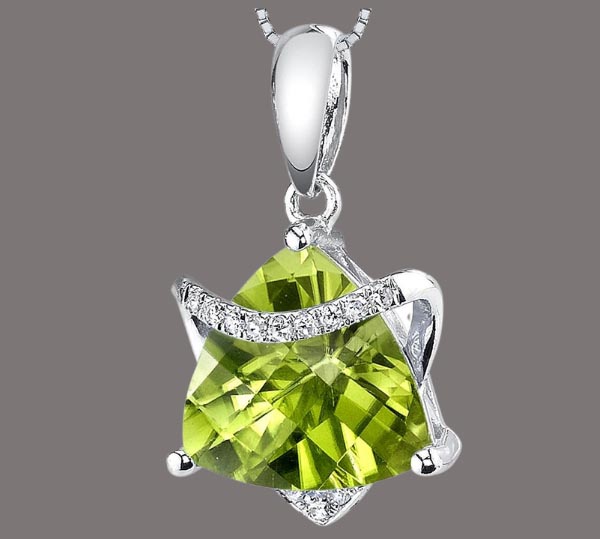 9 Best August Birthstones Jewelry for Men and Women