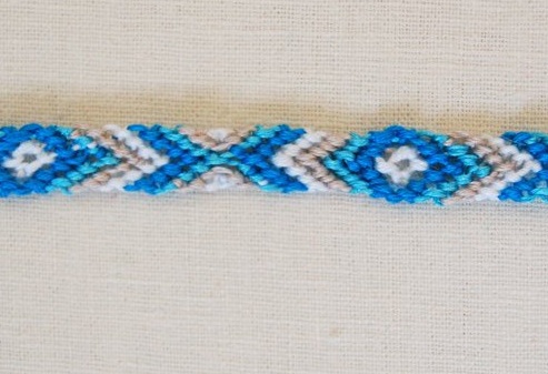 9 Trendy Friendship Bracelets for You and Your Bestie 2023