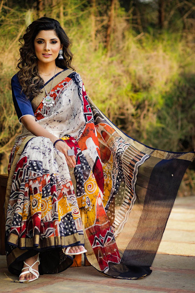 10 Beautiful Designs of Batik Sarees for Traditional Look