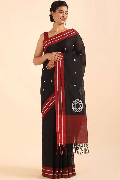 10 Stunning Models of Khadi Sarees for Women with Traditional Look