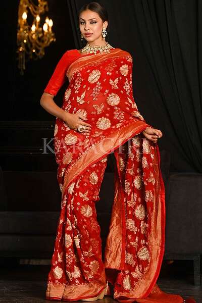 10 Stunning Models of Khadi Sarees for Women with Traditional Look