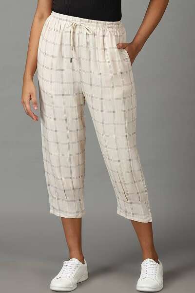 10 Trendy Collection of Chino Pants for Men and Women