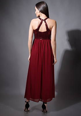 Red Romance: 9 Valentine’s Day Dresses for Lady in Love 2024