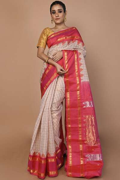 15 Traditional Designs of Gadwal Sarees For A Graceful Look!