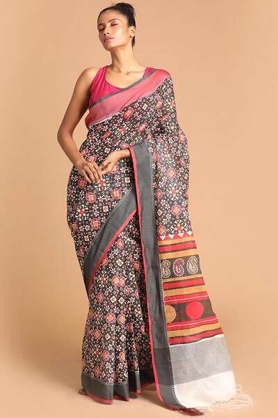 15 Traditional Designs of Gadwal Sarees For A Graceful Look!