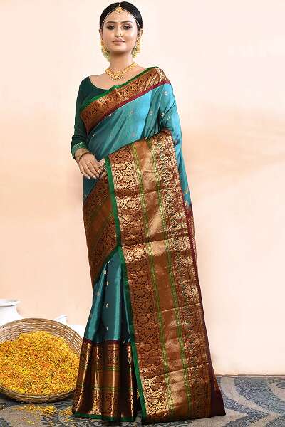 15 Traditional Designs of Gadwal Sarees For A Graceful Look!