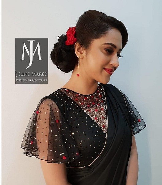 20 Modern Sleeveless Blouse Designs Catalogue in 2024