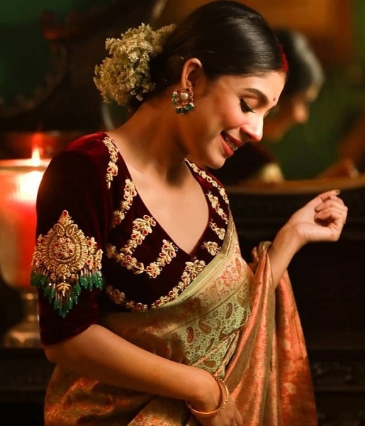 20 Trending Velvet Blouse Designs for Stunning Look