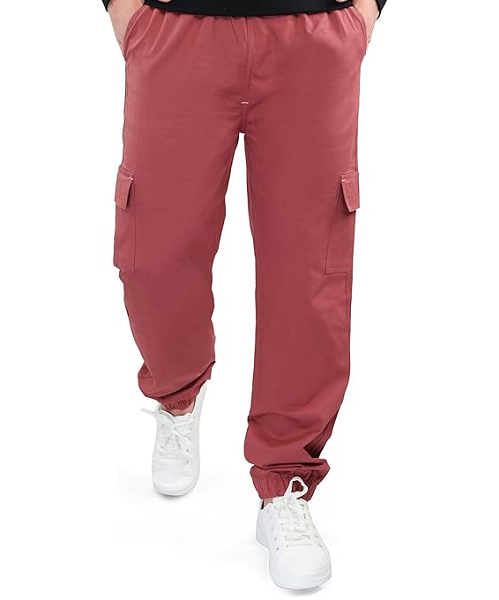 Top 20 Trendy Styles of Matching Pants for Black Shirt