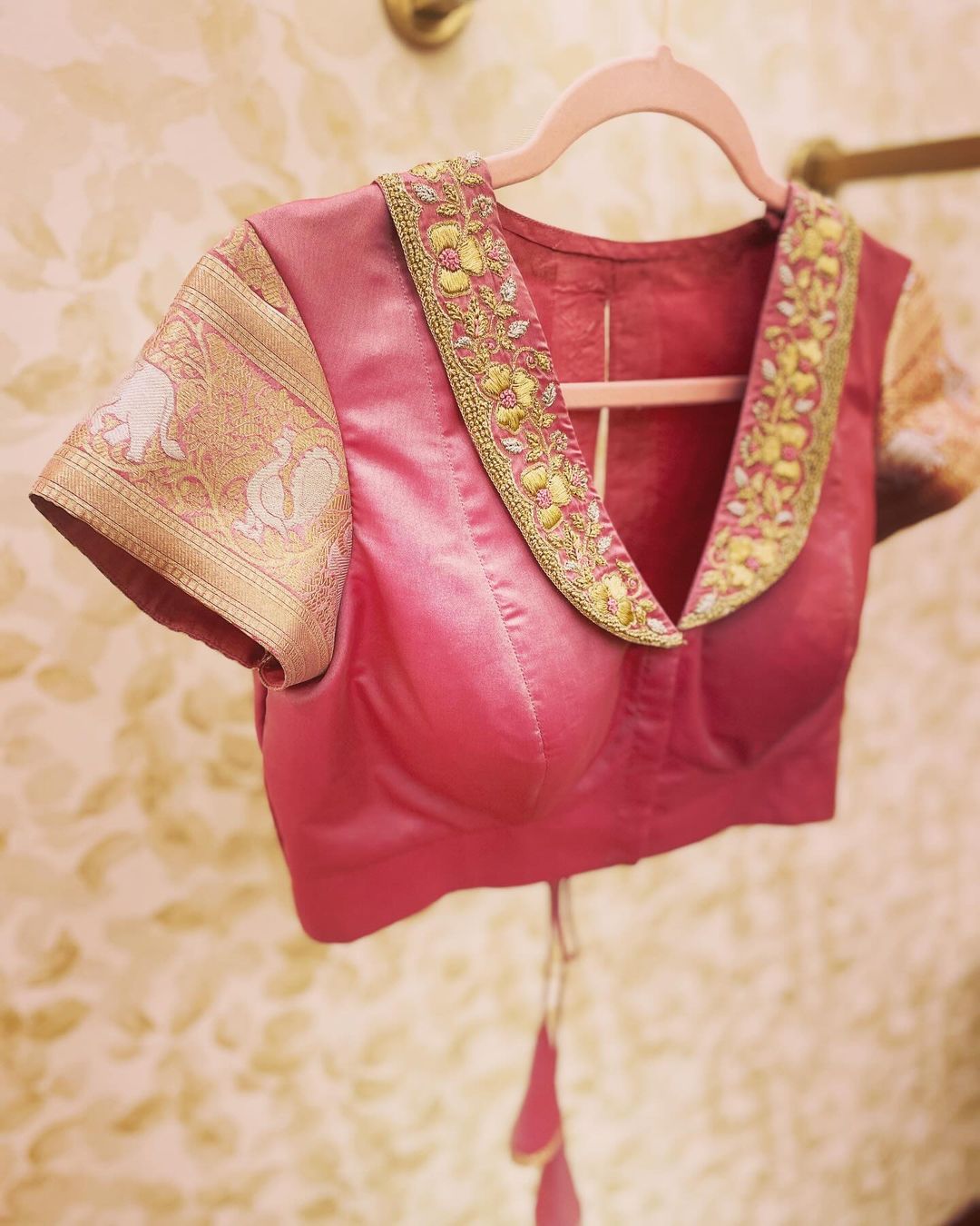 30+ Elegant Collar Neck Blouse Designs for Wedding Attire 2024