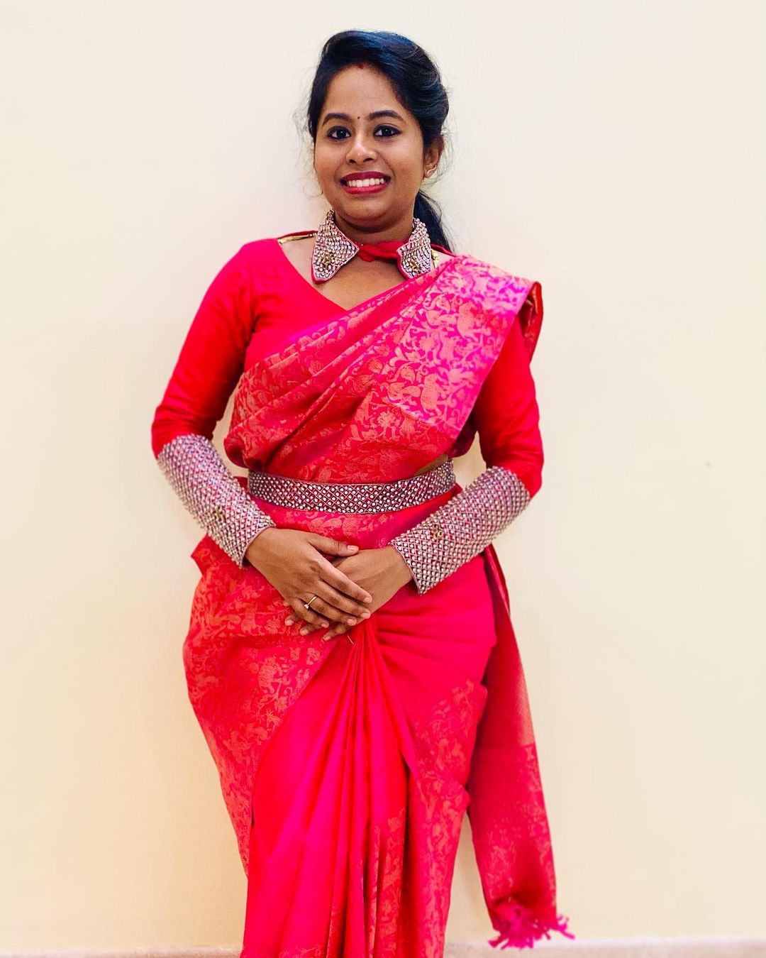 30+ Elegant Collar Neck Blouse Designs for Wedding Attire 2024