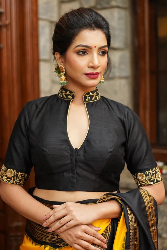 30+ Elegant Collar Neck Blouse Designs for Wedding Attire 2024