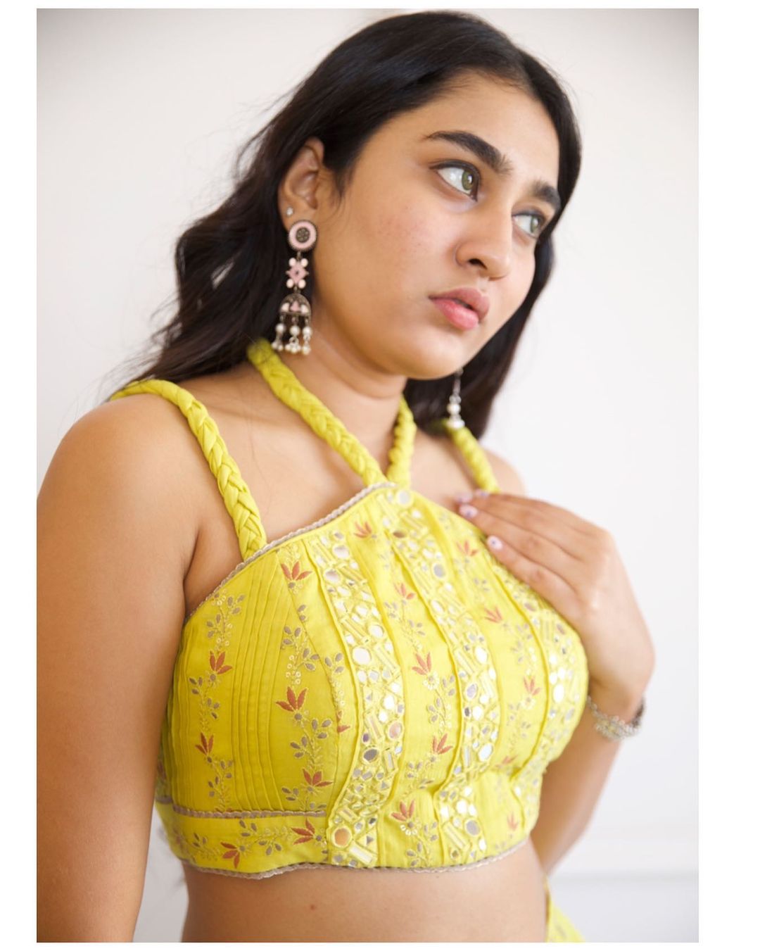 20+ Beautiful Floral Blouses Patterns That Are In Vogue