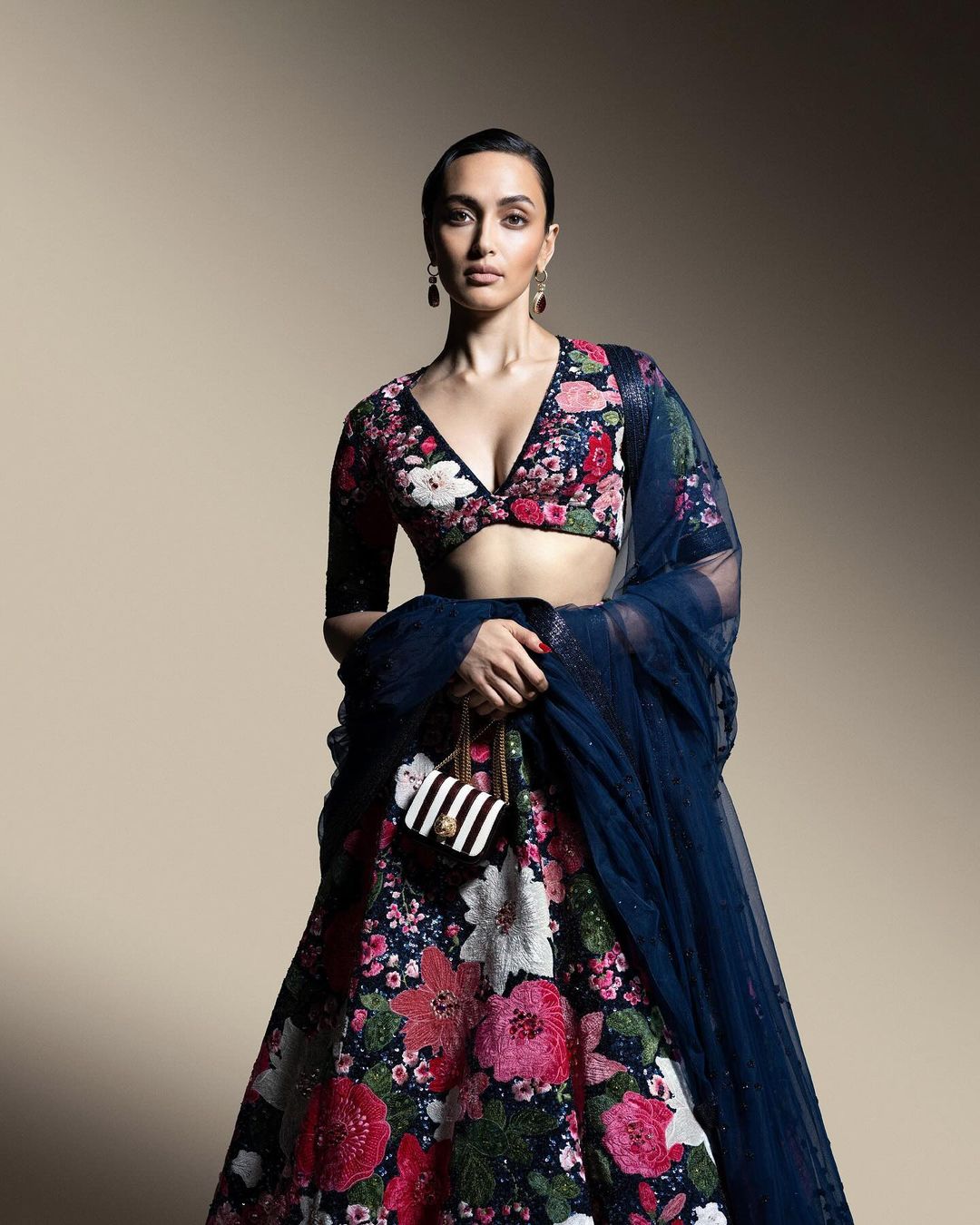 20+ Beautiful Floral Blouses Patterns That Are In Vogue