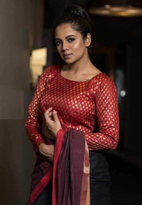 35+ Stylish Full Sleeve Blouse Designs You'll Love 2024