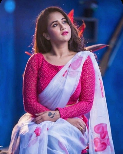 35+ Stylish Full Sleeve Blouse Designs You'll Love 2024