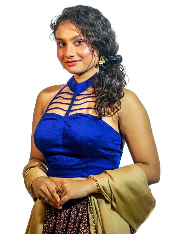 15 Trendy Halter Neck Blouses for Women 2024